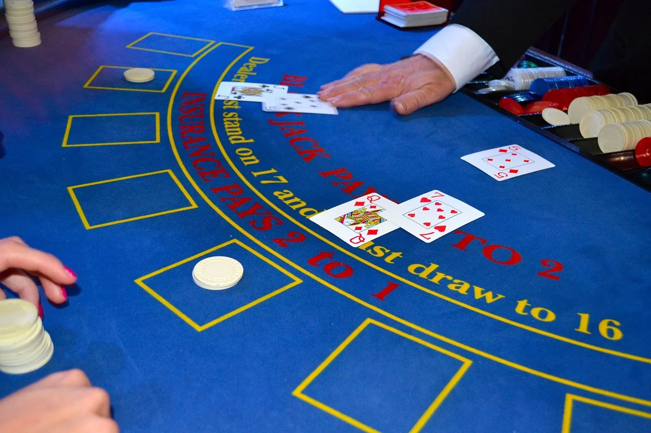 Blackjack en direct : lire la table avant de décider